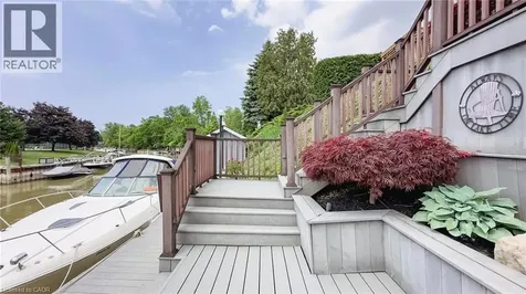 49 Gill Road Grand Bend ON N0M 1T0
