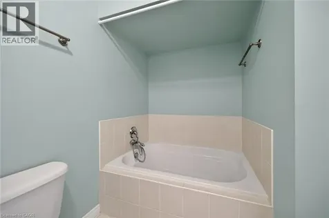 76 Abbotsford Trail Glanbrook ON L9B 0A4