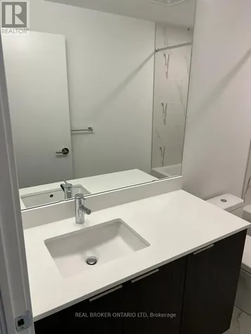 7 Golden Lion Heights Toronto (newtonbrook East) ON M2M 0C1