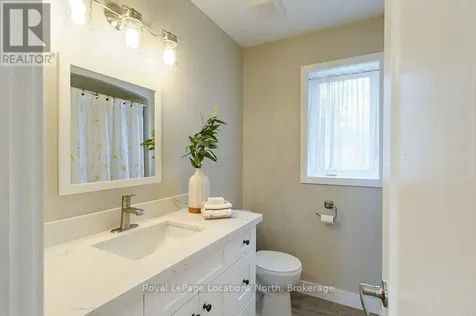 47 Balsam Street Tiny ON L0L 1P0