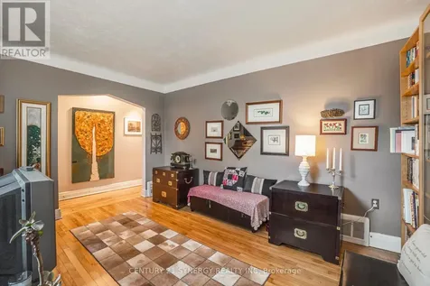 327 Richelieu Avenue Ottawa ON K1L 6J8