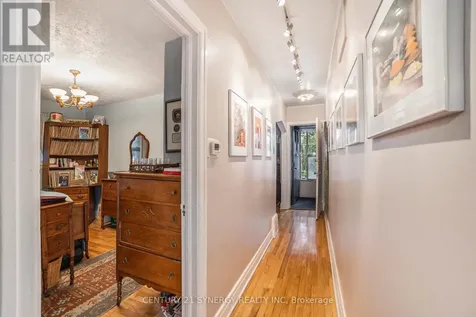 327 Richelieu Avenue Ottawa ON K1L 6J8