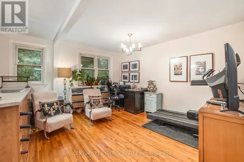 327 Richelieu Avenue Ottawa ON K1L 6J8