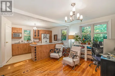 327 Richelieu Avenue Ottawa ON K1L 6J8