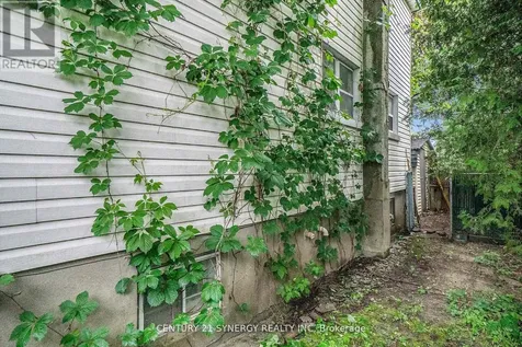 327 Richelieu Avenue Ottawa ON K1L 6J8