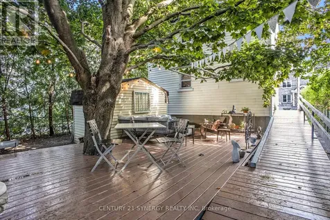 327 Richelieu Avenue Ottawa ON K1L 6J8