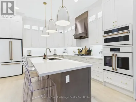 12 Sunset Place Huron-kinloss ON N2Z 0G6