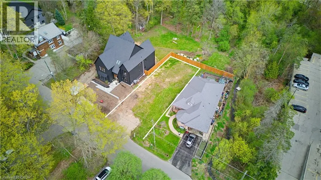 16 Mcdougall Road Waterloo ON N2L 2W5