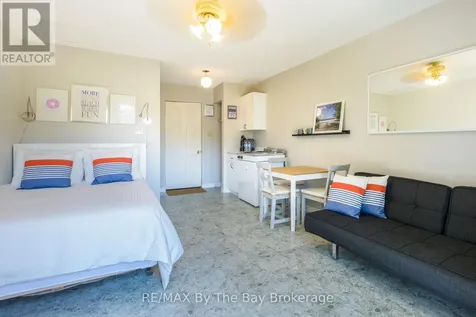 169 Mosley Street Wasaga Beach ON L9Z 2K1