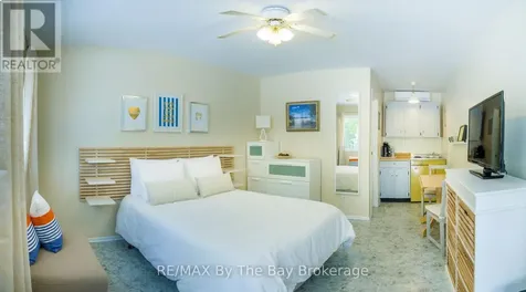 169 Mosley Street Wasaga Beach ON L9Z 2K1