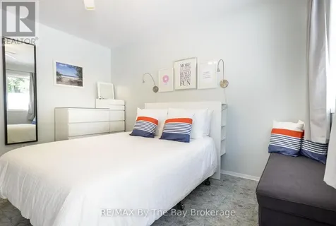 169 Mosley Street Wasaga Beach ON L9Z 2K1