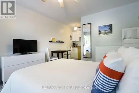 169 Mosley Street Wasaga Beach ON L9Z 2K1