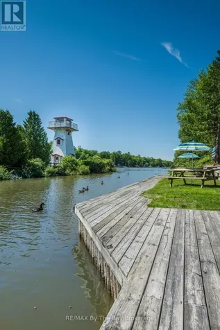 169 Mosley Street Wasaga Beach ON L9Z 2K1