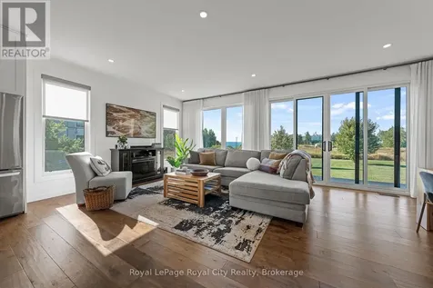 103 Ugovsek Crescent Meaford ON N0H 1B0