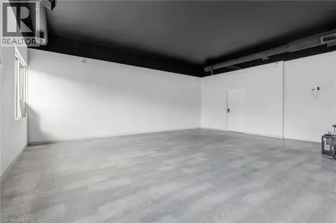 1096 Barton Street East Hamilton ON L8H 2V1