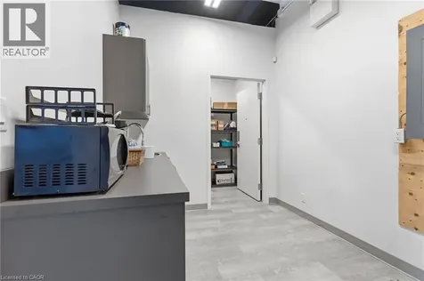 1096 Barton Street East Hamilton ON L8H 2V1