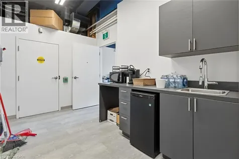 1096 Barton Street East Hamilton ON L8H 2V1