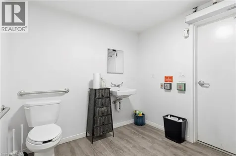 1096 Barton Street East Hamilton ON L8H 2V1