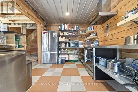 815 Pembroke Street West Pembroke ON K8A 5P5