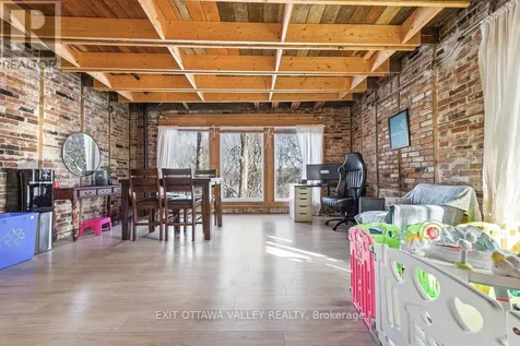 815 Pembroke Street West Pembroke ON K8A 5P5
