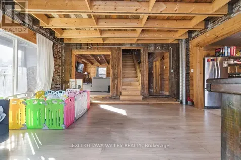 815 Pembroke Street West Pembroke ON K8A 5P5