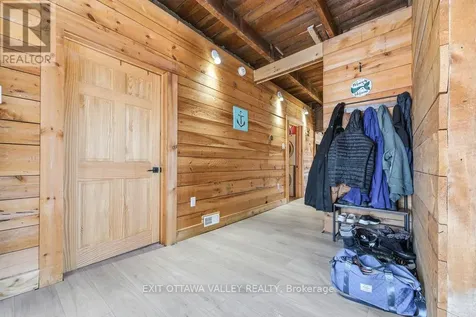 815 Pembroke Street West Pembroke ON K8A 5P5