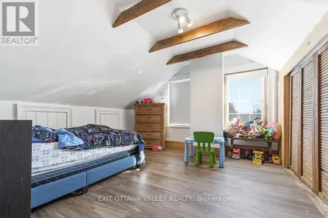 815 Pembroke Street West Pembroke ON K8A 5P5
