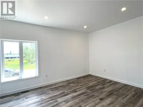 6 Parkview Street St. Charles ON P0M 2W0