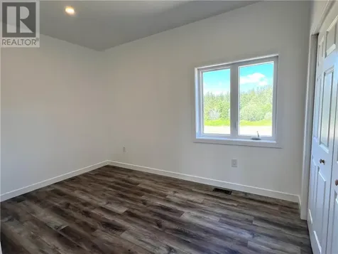 6 Parkview Street St. Charles ON P0M 2W0