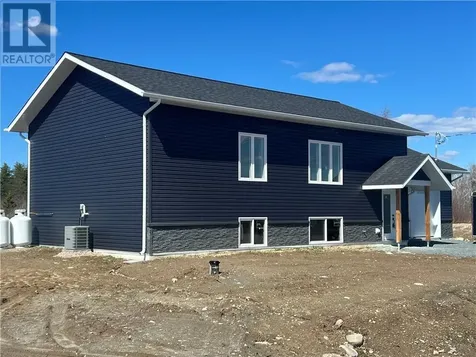6 Parkview Street St. Charles ON P0M 2W0