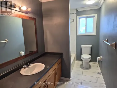 60 Castlewood Place Cambridge ON N1R 8K6