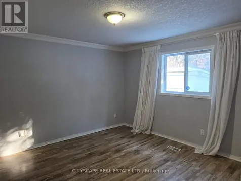 60 Castlewood Place Cambridge ON N1R 8K6