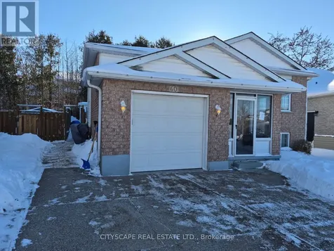 60 Castlewood Place Cambridge ON N1R 8K6