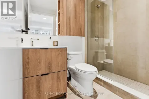 391 Slater Street Ottawa ON K1R 0G7