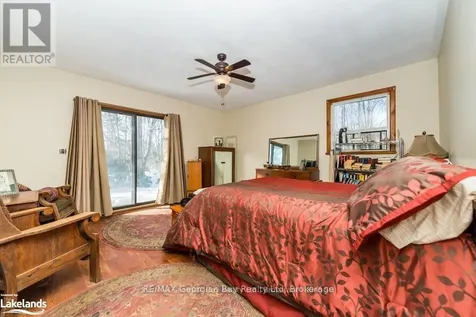 9513 County Rd 93 Road Northeast Midland ON L4R 5K6