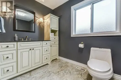 156 Gracehill Crescent Hamilton ON L8B 1A5