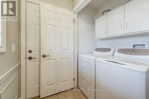 156 Gracehill Crescent Hamilton ON L8B 1A5