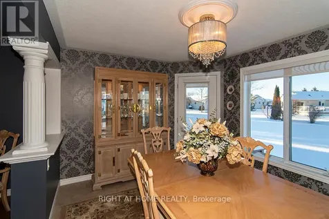 156 Gracehill Crescent Hamilton ON L8B 1A5