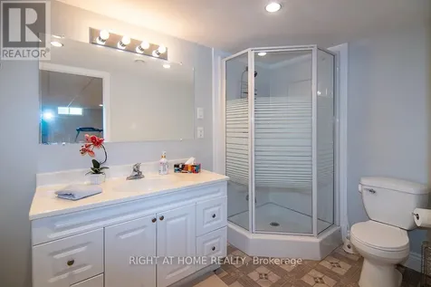 156 Gracehill Crescent Hamilton ON L8B 1A5