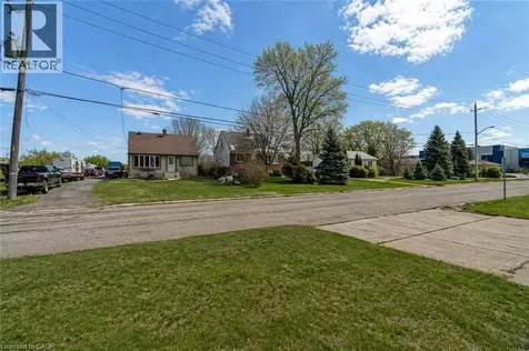 202 Upper Mount Albion Road Stoney Creek ON L8J 1V4