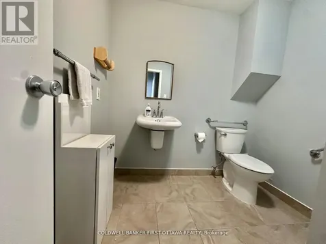 2285 Street Laurent Boulevard Ottawa ON K1G 4Z4