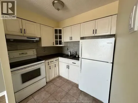 150 Park Street West Windsor ON N9A 7A2