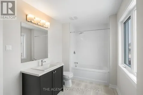 948 Seagrave Lane Ottawa ON K0A 2Z0