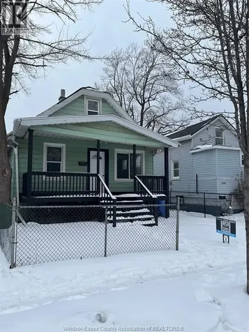 1063 Henry Ford Centre Windsor ON N8Y 2T4