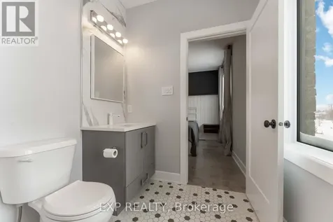 1961 Cedarlakes Way Ottawa ON K4P 1P2