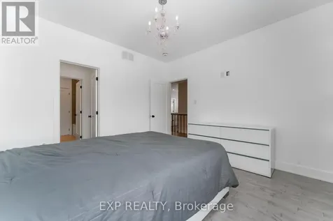 1961 Cedarlakes Way Ottawa ON K4P 1P2