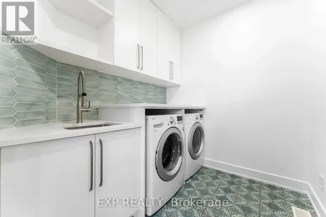 1961 Cedarlakes Way Ottawa ON K4P 1P2