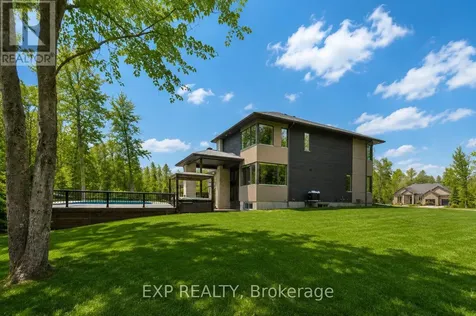 1961 Cedarlakes Way Ottawa ON K4P 1P2