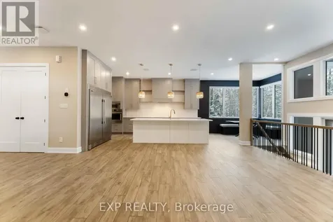 1961 Cedarlakes Way Ottawa ON K4P 1P2