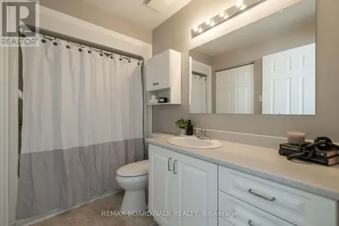 206 Oak Leaf Private Ottawa ON K0A 2Z0